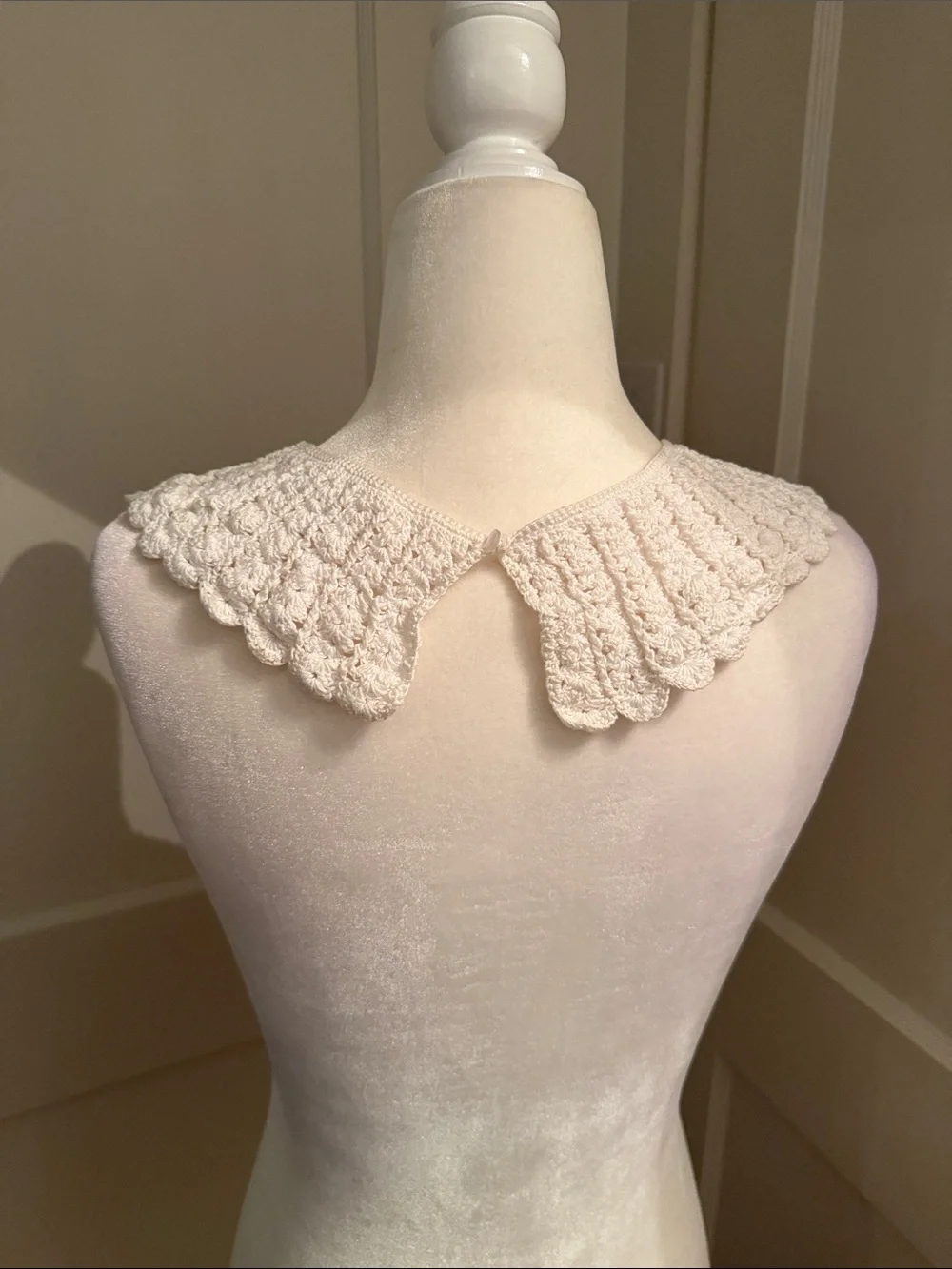 2 Piece Bundle Antique Crochet Detachable Collars in Cream and Beige